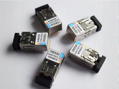 10G 850nm 300m 双纤 10PIN 表贴 全国产化 工业级 小型化光模块